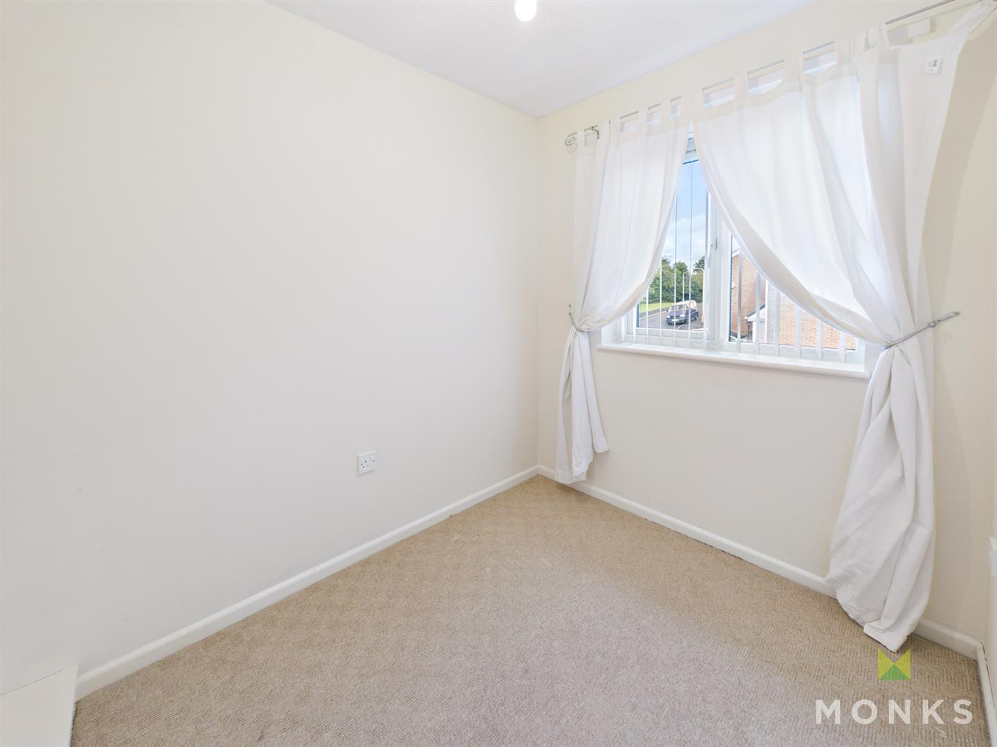 2 Juniper Close, Oswestry, SY11 3QL For Sale